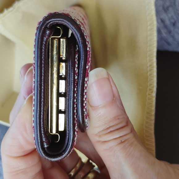 LV Cherry Monogram Mini Lin Key Holder - Picture 10 of 11